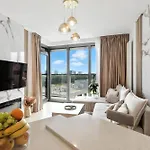 Apartment Golden Suite, River&old Town View, Free Parking Bratislava