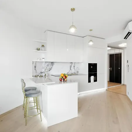 Golden Suite, River&old Town View, Free Parking