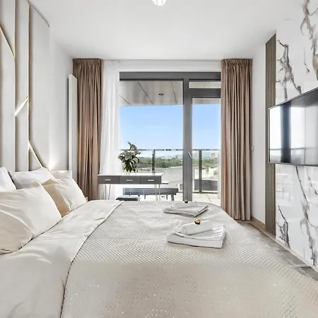 Golden Suite, River&old Town View, Free Parking Apartamento Bratislava