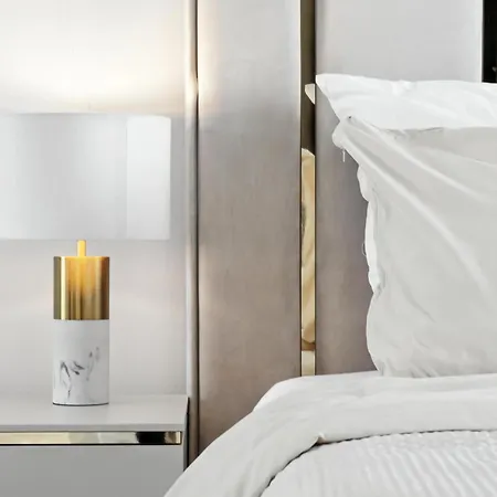 Golden Suite, River&old Town View, Free Parking Apartmán *