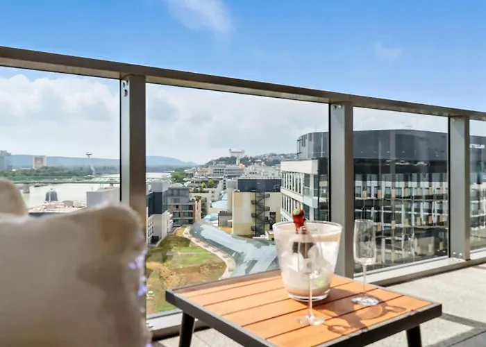 アパート Golden Suite, River&old Town View, Free Parking *