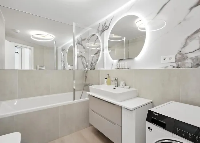 アパート Golden Suite, River&old Town View, Free Parking