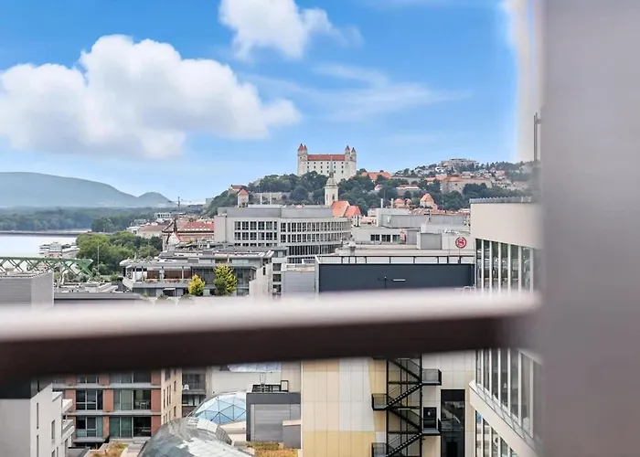 Golden Suite, River&old Town View, Free Parking ブラチスラヴァ