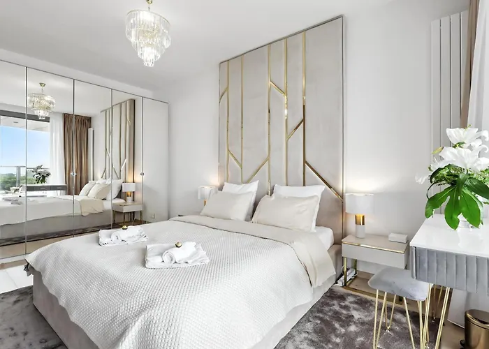 Golden Suite, River&old Town View, Free Parking 公寓 布拉迪斯拉发