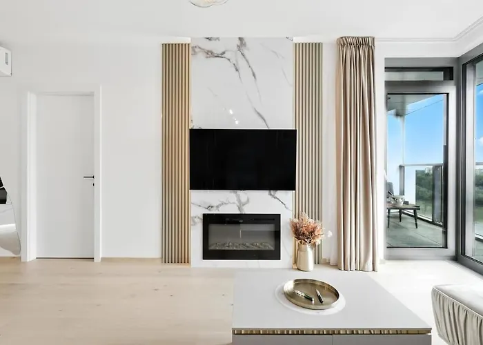 Apartment Golden Suite, River&old Town View, Free Parking