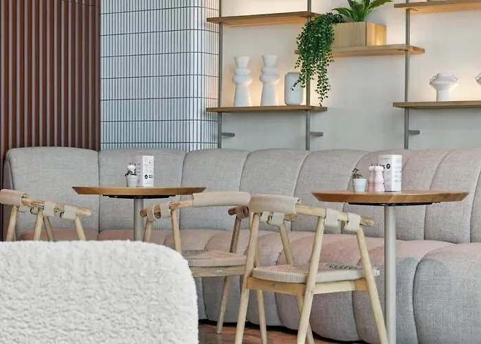 Golden Suite, River&old Town View, Free Parking Apartment