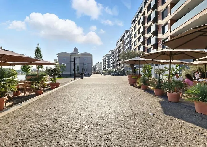 Apartment Golden Suite, River&old Town View, Free Parking