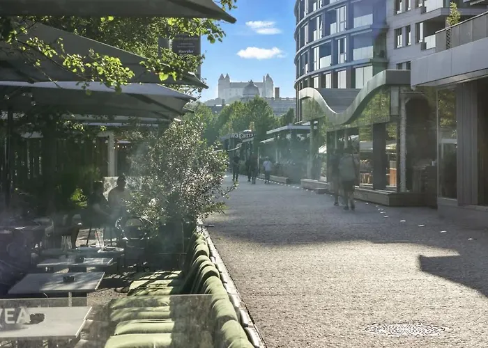 Apartment Golden Suite, River&old Town View, Free Parking Bratislava